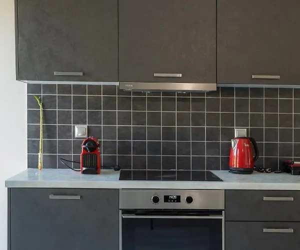 Apollonian Luxury ヴァシリキ